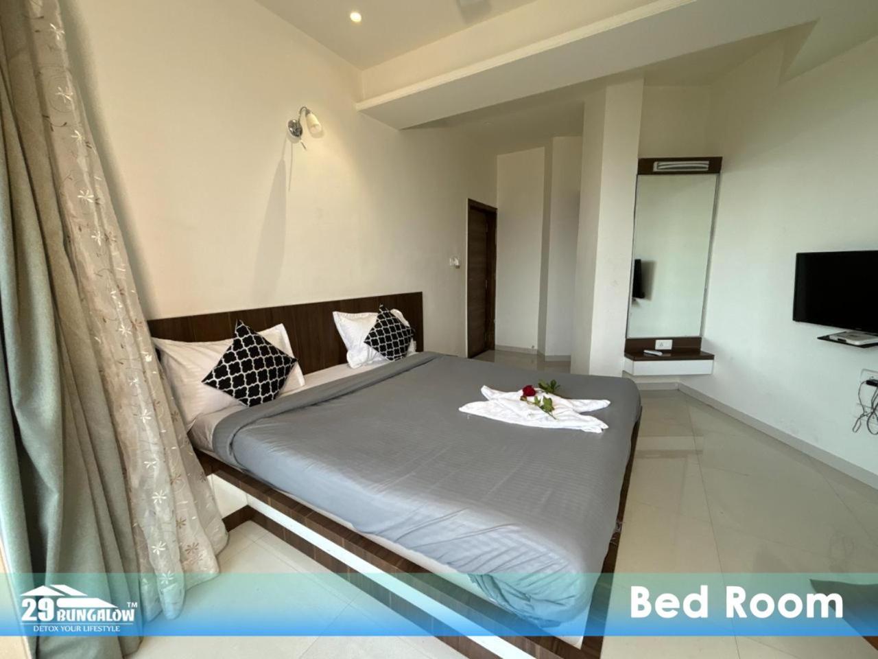 Highfield Boutique Villa By 29 Bungalow Mahabaleshwar Bagian luar foto